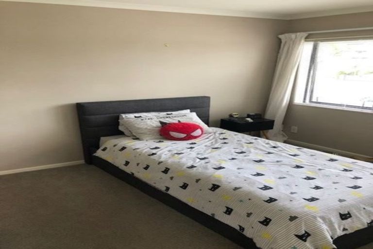 Photo of property in 10 Beros Place, Flat Bush, Auckland, 2016