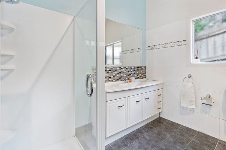 Photo of property in 25 Duncansby Road, Stanmore Bay, Whangaparaoa, 0932