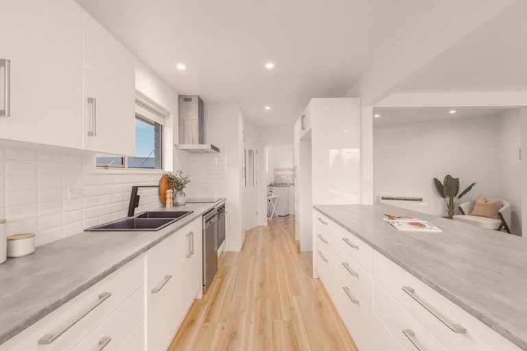Photo of property in 96a Springs Road, Hornby, Christchurch, 8042