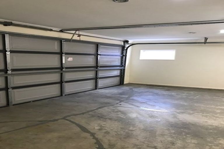 Photo of property in 2/25 Keldale Place, Forrest Hill, Auckland, 0620