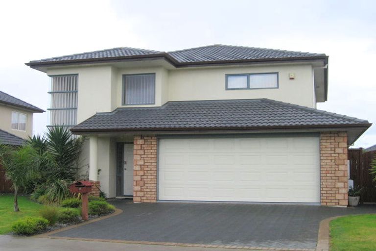 Photo of property in 8 Kalberry Place, East Tamaki, Auckland, 2016