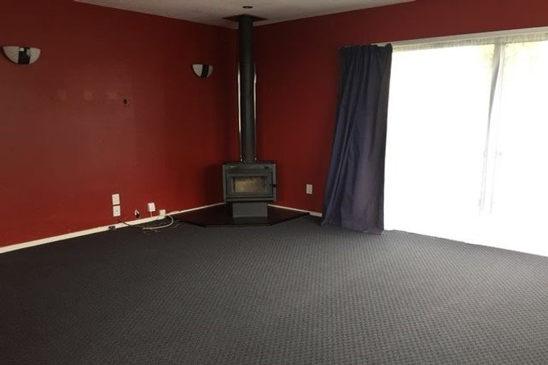 Photo of property in 20 Zingaro Place, Massey, Auckland, 0614