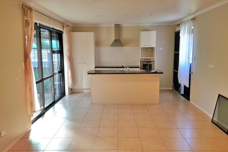 Photo of property in 71 Pyle Road West, One Tree Point, 0118