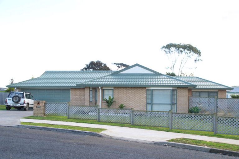 Photo of property in 2 Abiru Crescent, Favona, Auckland, 2024