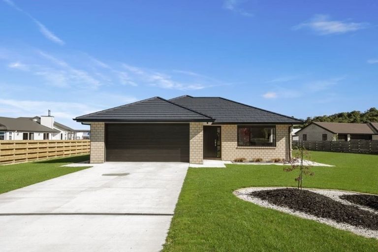 Photo of property in 27 Pukeko Way, Kinloch, Taupo, 3377