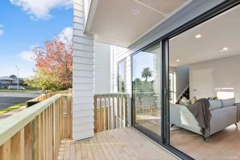 Photo of property in 4a Blue Gum Rise, Sunnyhills, Auckland, 2010