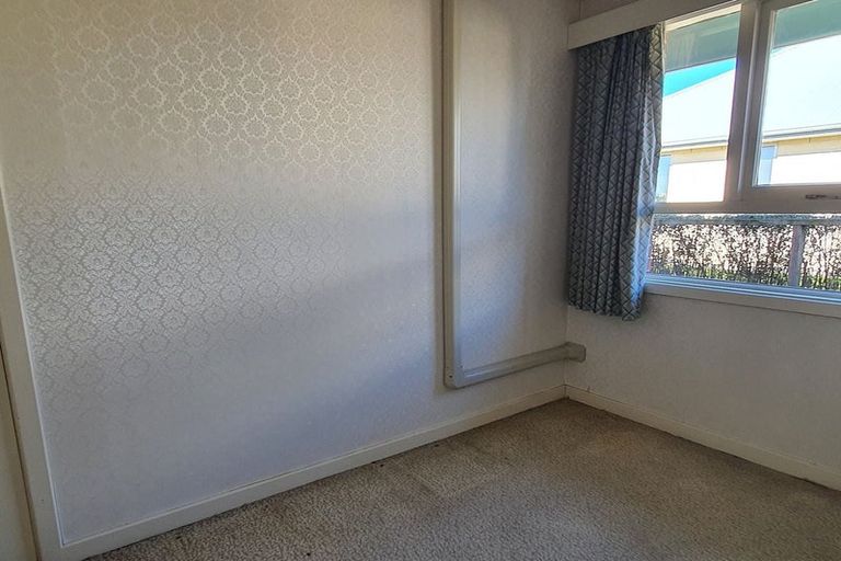 Photo of property in 1 Cashel Street, Waimate, 7924