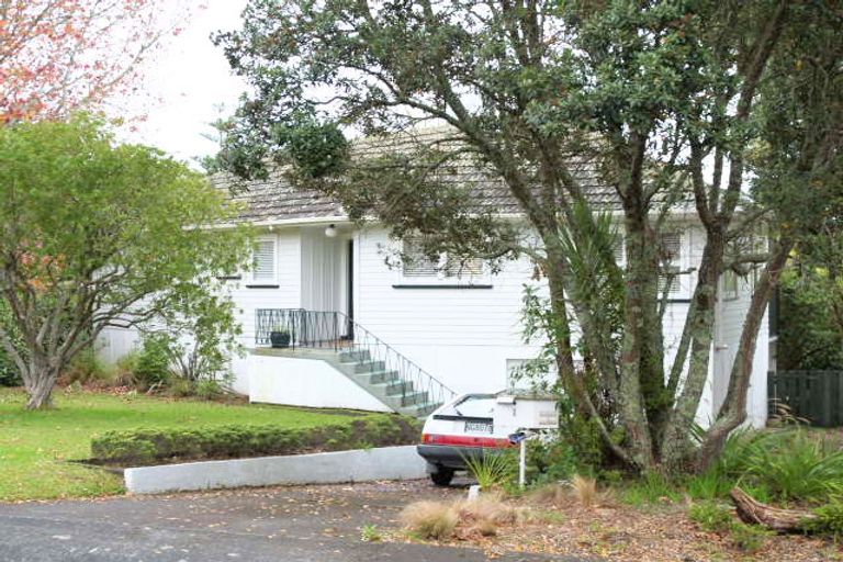 Photo of property in 1 Holbrook Place, Cockle Bay, Auckland, 2014