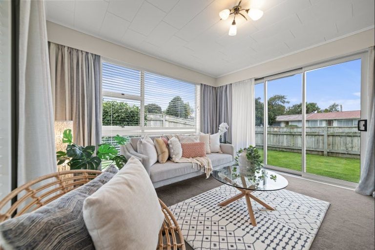 Photo of property in 16 Drury Street, Cloverlea, Palmerston North, 4412