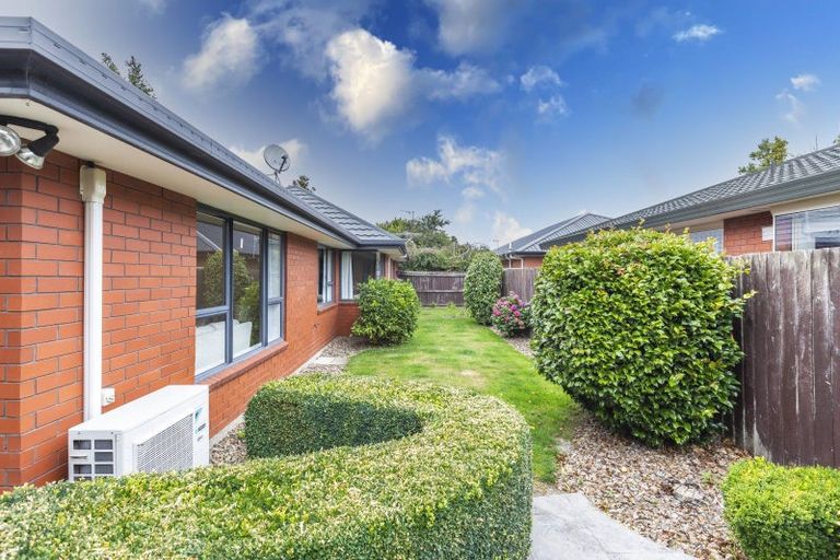 Photo of property in 1/129 Avonhead Road, Avonhead, Christchurch, 8042