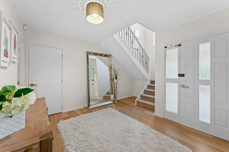 Photo of property in 19 Venus Place, Half Moon Bay, Auckland, 2012