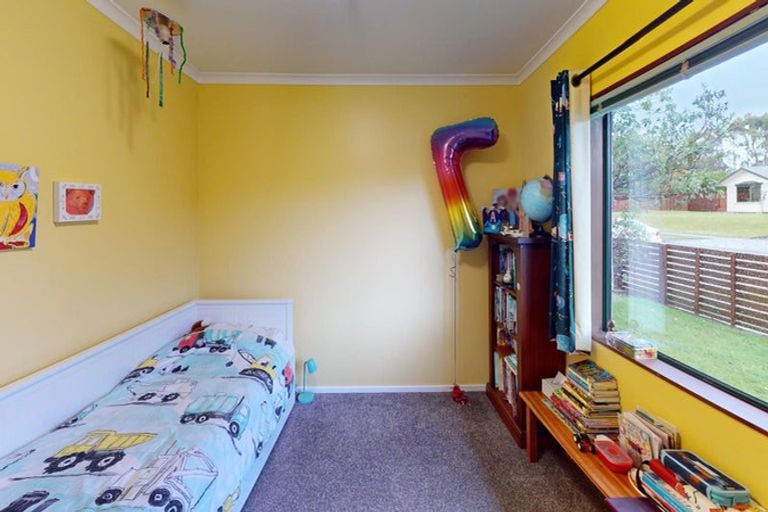 Photo of property in 24 Cashmere Drive, Fitzherbert, Palmerston North, 4410