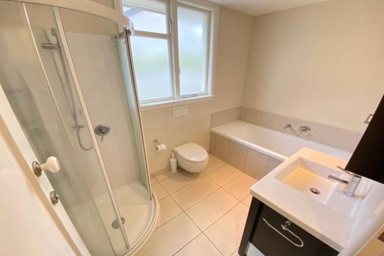 Photo of property in 1/17 Woodford Terrace, Ilam, Christchurch, 8053