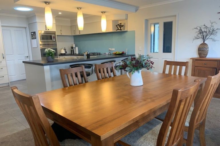 Photo of property in 28 Matthews Crescent, Cromwell, 9310