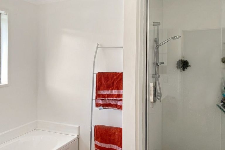 Photo of property in 15 Karen Lane, Beckenham, Christchurch, 8023