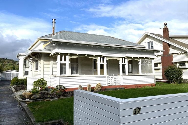 Photo of property in 37 High Street, Greymouth, 7805