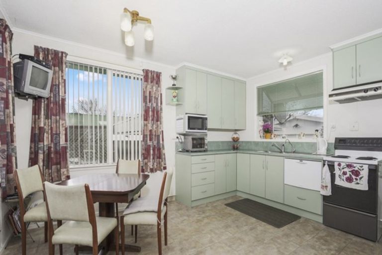 Photo of property in 4 Park Road, Western Heights, Rotorua, 3015