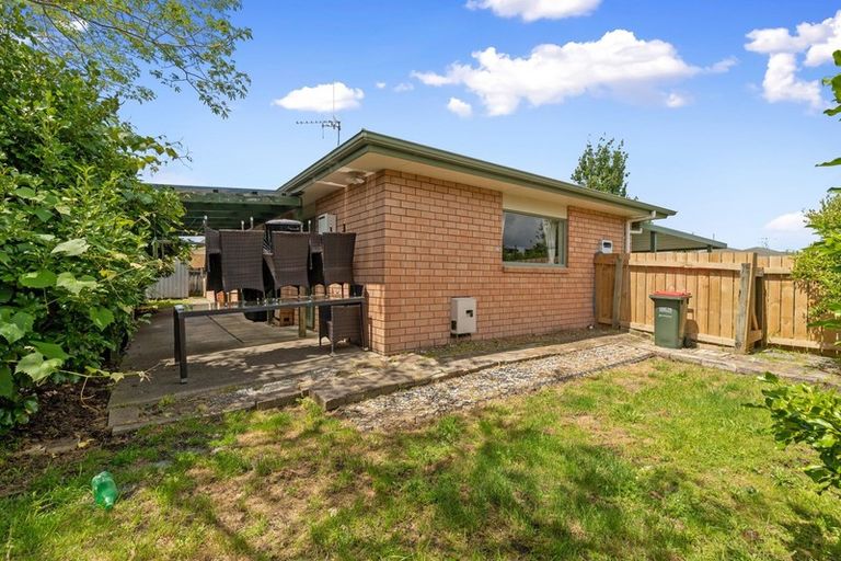 Photo of property in 34 Catalina Drive, Melville, Hamilton, 3206