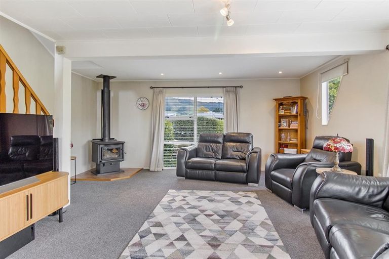 Photo of property in 185 Queen Street, Waimate, 7924