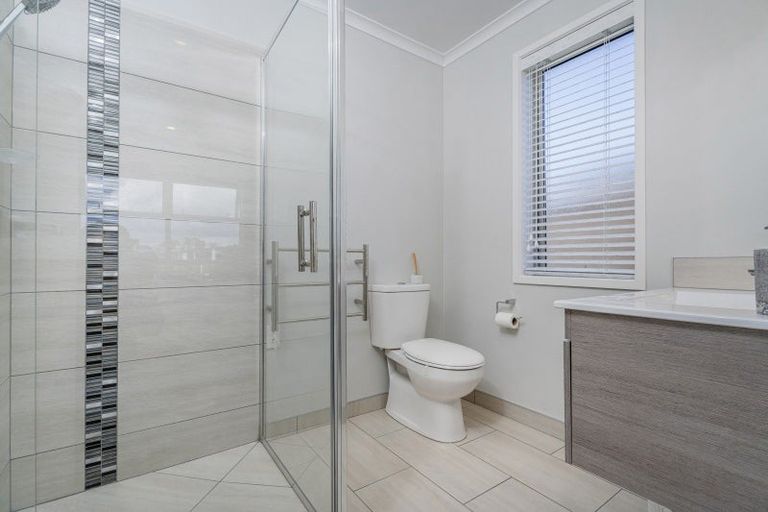 Photo of property in 17 Mermaid Place, Whitianga, 3510