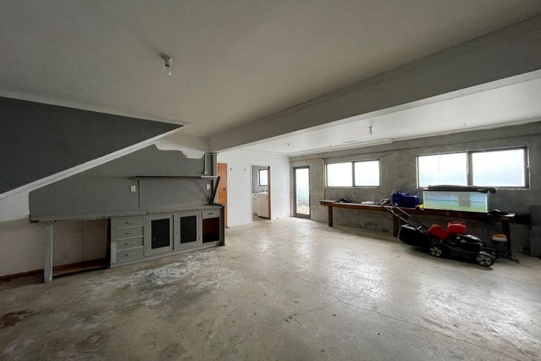 Photo of property in 33a Fitzroy Road, Fitzroy, New Plymouth, 4312