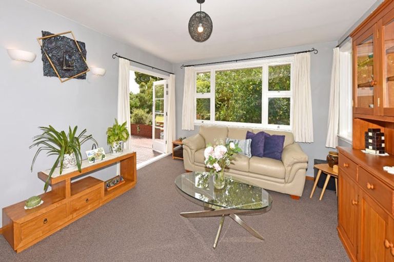 Photo of property in 16 Adams Place, Woolston, Christchurch, 8023