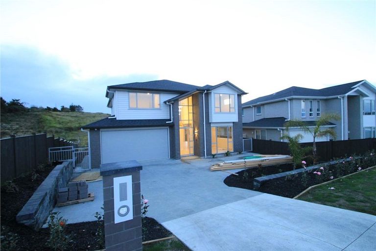 Photo of property in 11 Maka Terrace, Orewa, 0931