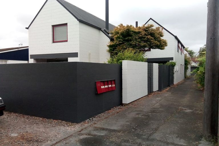 Photo of property in 2/100 Office Road, Merivale, Christchurch, 8014