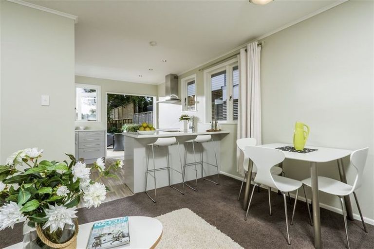 Photo of property in 1/15 Beulah Avenue, Rothesay Bay, Auckland, 0630