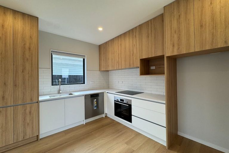Photo of property in 2/13 Thomas Road, Mangere, Auckland, 2022