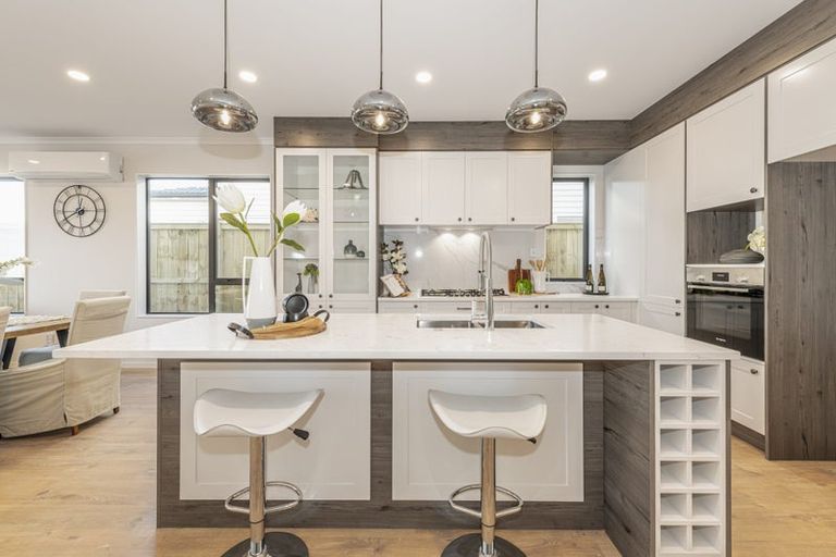 Photo of property in 54 Tir Conaill Avenue, Flat Bush, Auckland, 2019