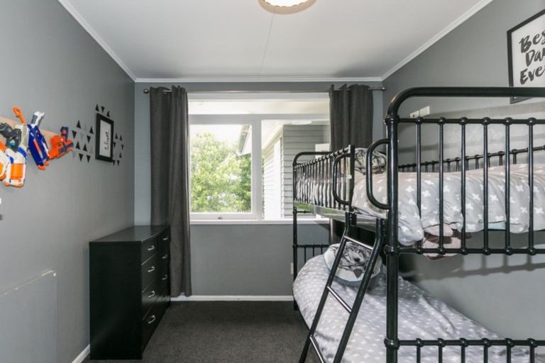 Photo of property in 4 Crichton Place, Havelock North, 4130