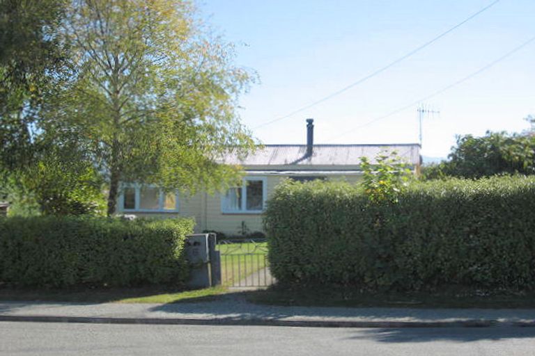 Photo of property in 6 Herbert Street, Waimate, 7924