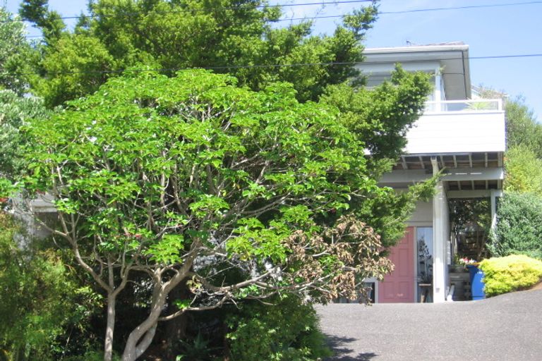 Photo of property in 82 Churchill Road, Murrays Bay, Auckland, 0630