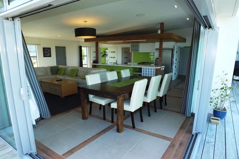 Photo of property in 118 Taupata Way, Matarangi, Whitianga, 3592