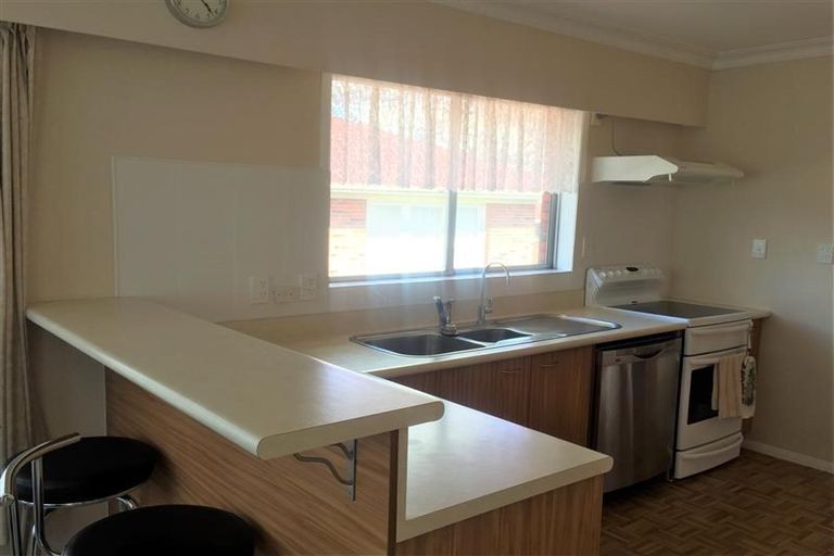 Photo of property in 14 Renwick Street, Papakura, 2110