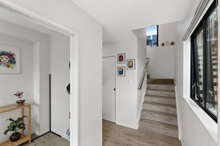 Photo of property in 9 Paina Crescent, Massey, Auckland, 0614
