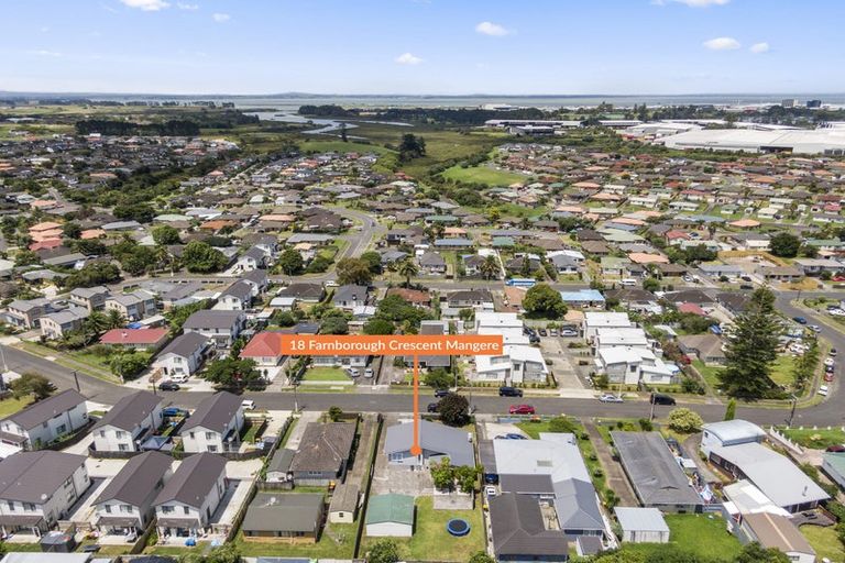 Photo of property in 18 Farnborough Crescent, Mangere, Auckland, 2022