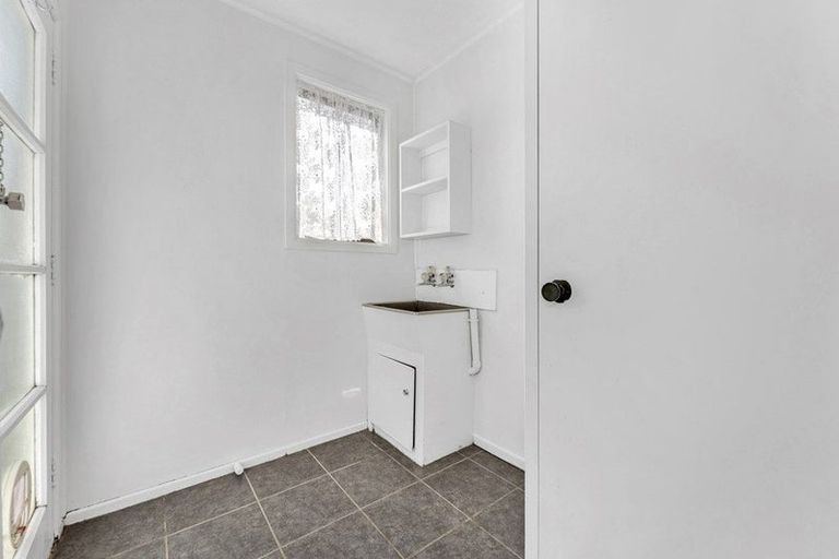 Photo of property in 11 Sunnyside Crescent, Papatoetoe, Auckland, 2025