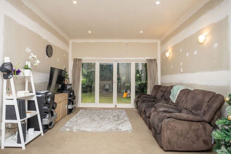 Photo of property in 30 Victoria Avenue, Dannevirke, 4930