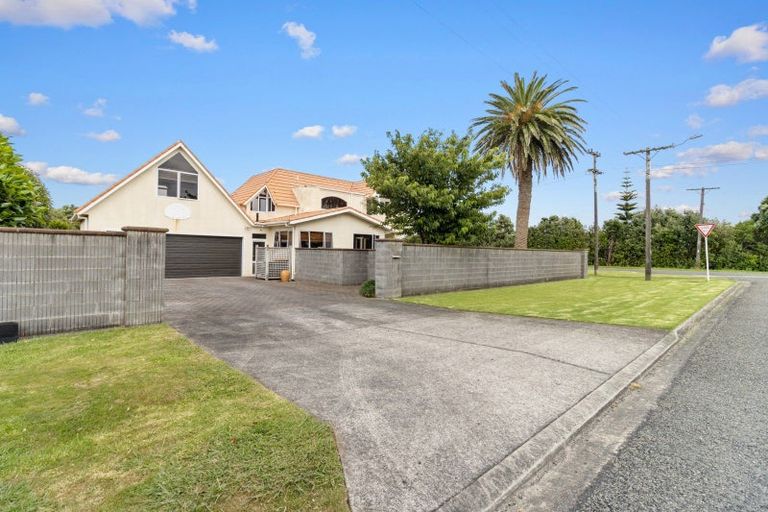 Photo of property in 88 Domett Street, Opunake, 4616
