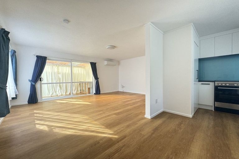 Photo of property in 18b Bracken Road, Newlands, Wellington, 6037