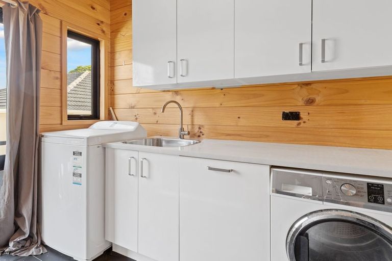 Photo of property in 18 Pembroke Street, Avondale, Christchurch, 8061