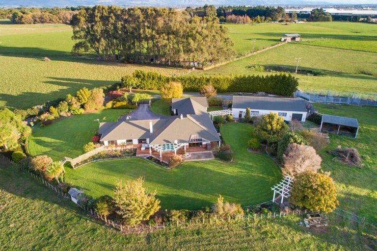 Photo of property in 335 Tutaki Road, Kelvin Grove, Palmerston North, 4470