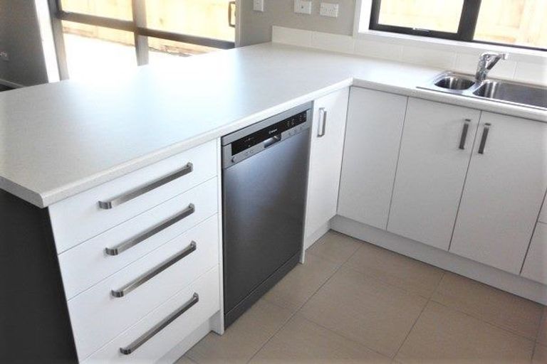 Photo of property in 291 Dixon Road, Fitzroy, Hamilton, 3206