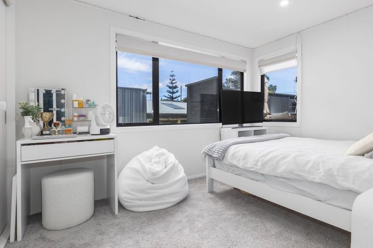 Photo of property in 114 Matatua Road, Raumati Beach, Paraparaumu, 5032