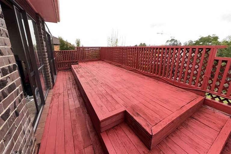 Photo of property in 34a Mark Edward Drive, Half Moon Bay, Auckland, 2012