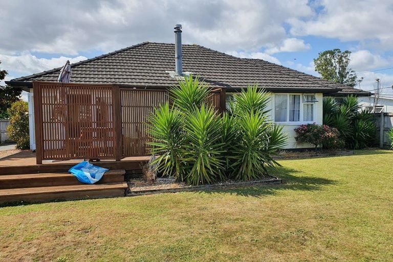 Photo of property in 2 Perry Place, Bader, Hamilton, 3206