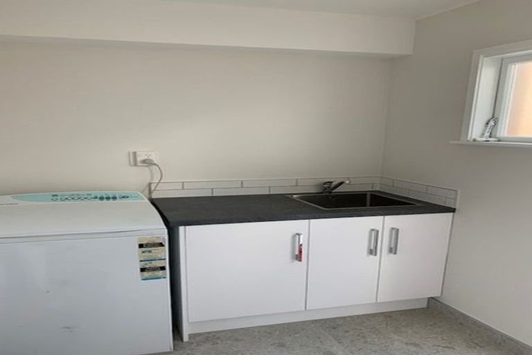 Photo of property in 2/13 Marau Crescent, Mission Bay, Auckland, 1071