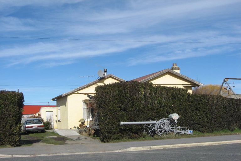 Photo of property in 2 Caulfeild Street, Ranfurly, 9332